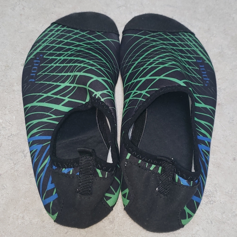 Water shoes
